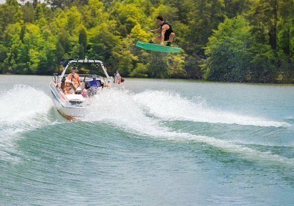 wakeboard jumping